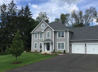 5 N Hills Ln, Wilbraham, MA 01095