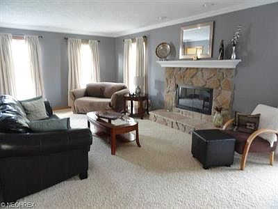 3rd image of 4602 Edgewater Dr