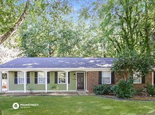 5104 N Oaks Dr, Greensboro, NC 27455