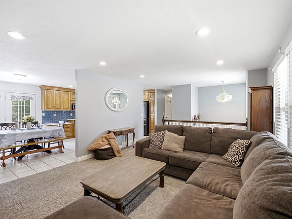 4th image of 9280 S Laura Anne Way E
