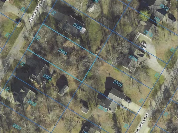 2504 Cove Cir W, Lawrenceburg, IN 47025