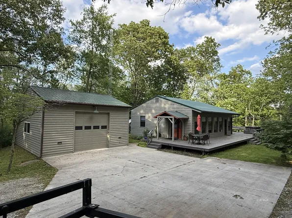 6844 Locust Ln, Athens, OH 45701