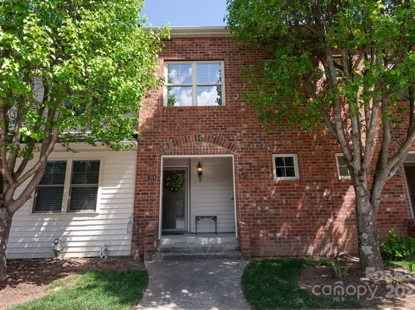 252 Wash Creek Dr Unit B, Hendersonville, NC 28739