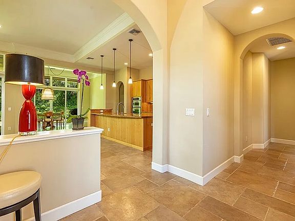 4th image of 516 Hihimanu St