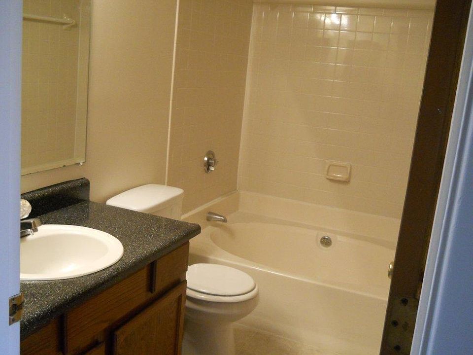 Bath w/garden tub