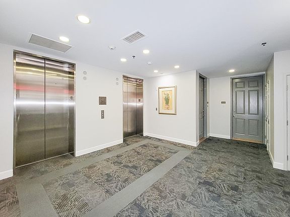 5th image of 2520 Robinhood St APT 800
