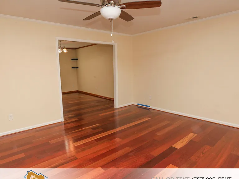 938 Churchill Ln — Photo 18