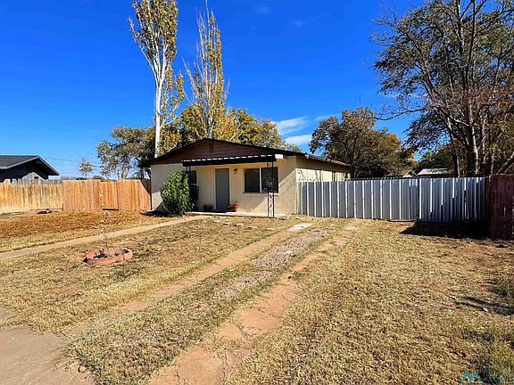 2nd image of 907 Norris Pl