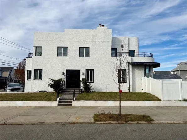 402 Beach 134th St, Far Rockaway, NY 11694