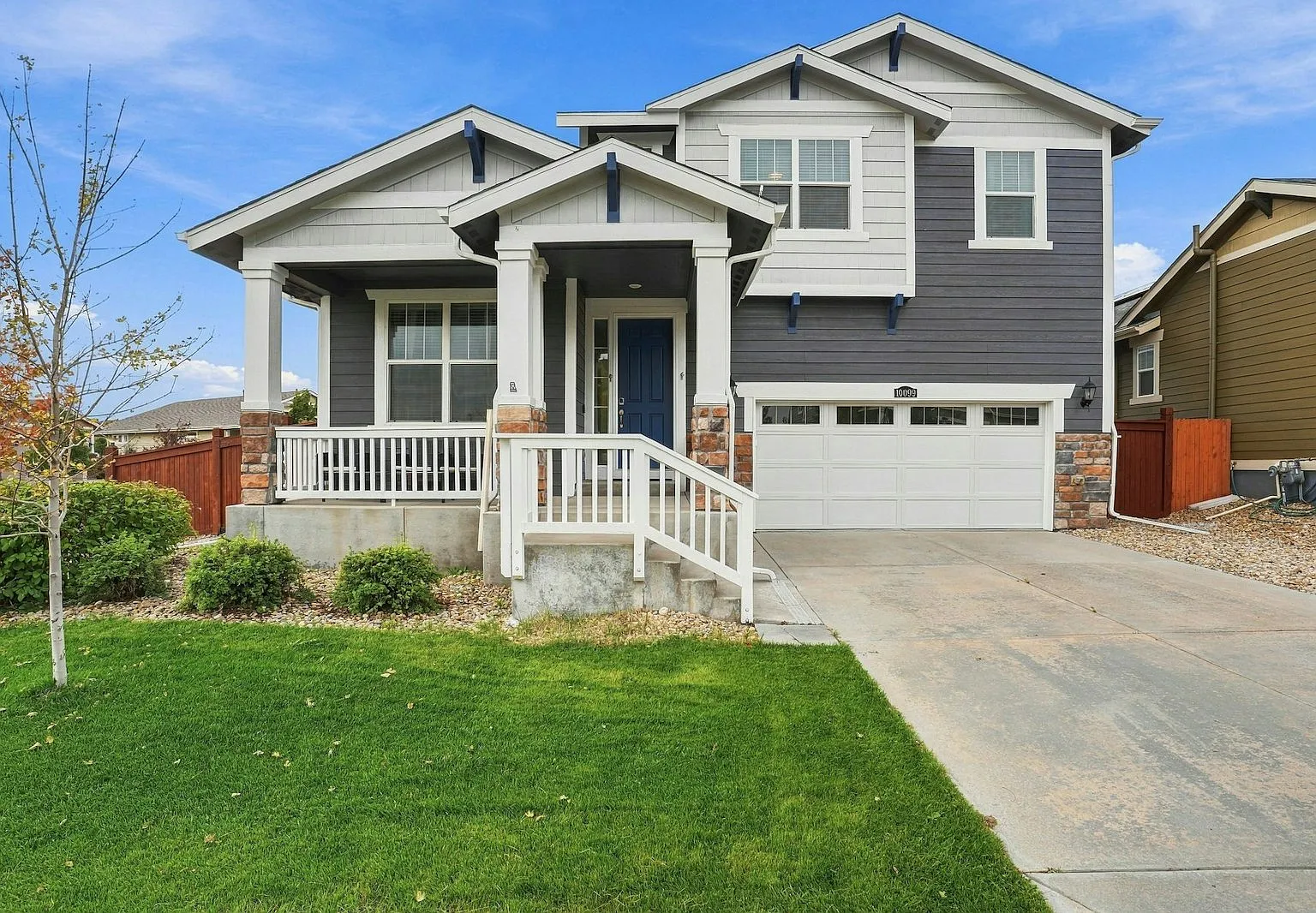 10099 Isle Circle — Photo 1