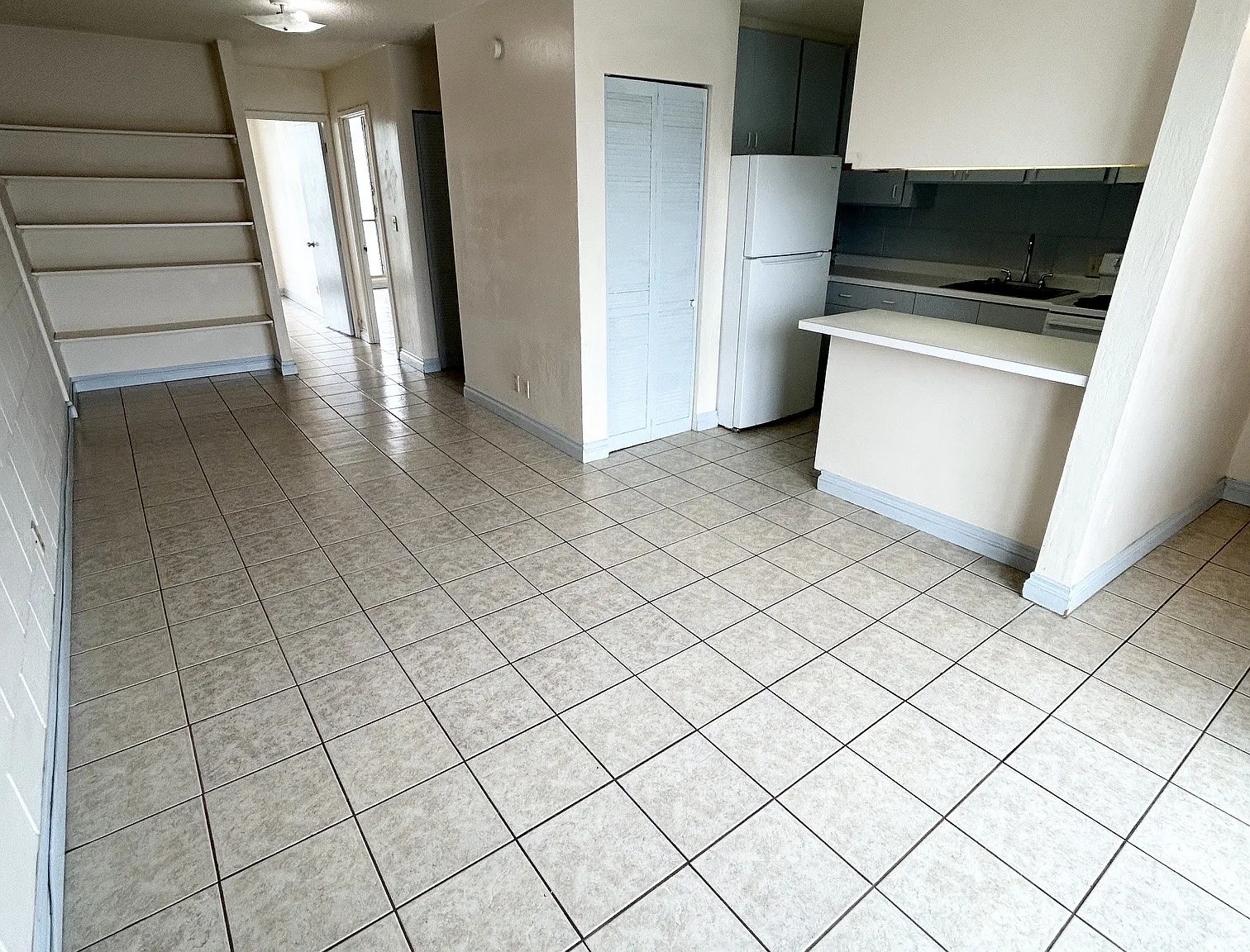 2 bed, $1,900 — Photo 2