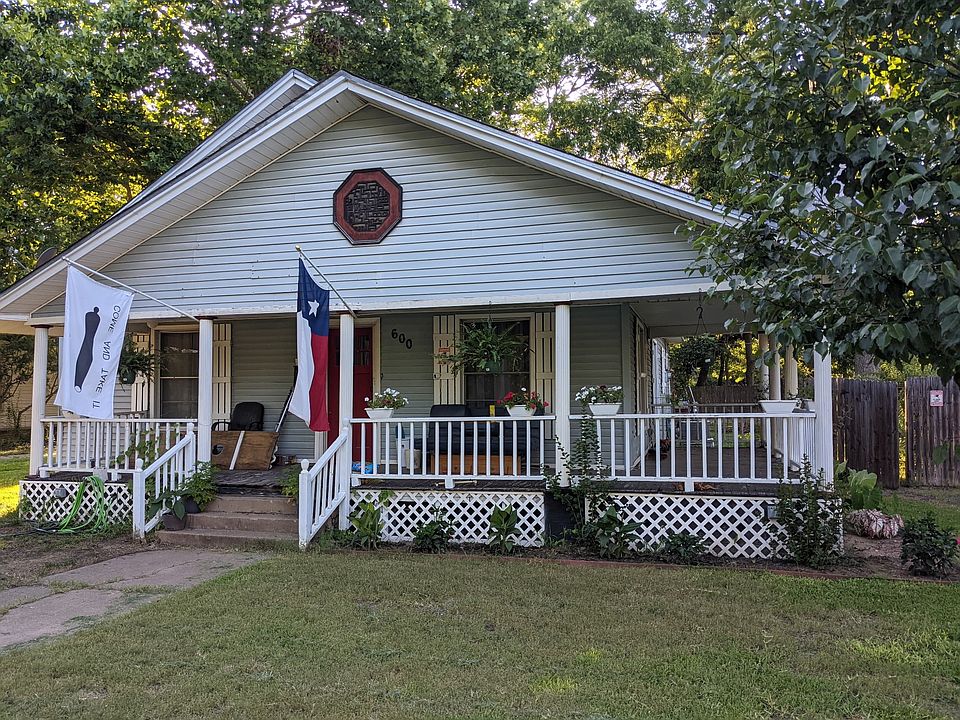 1st image of 600 NW 2nd St