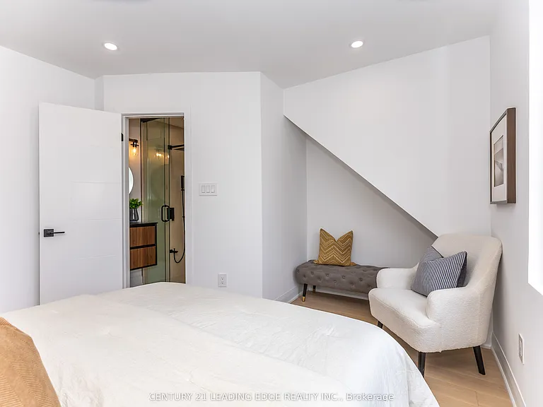 12 Marigold Ave — Photo 16