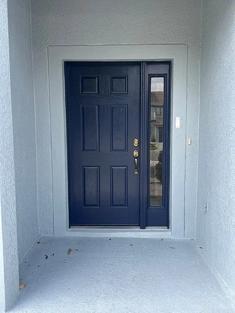 2982 Ashland Ln S — Photo 2