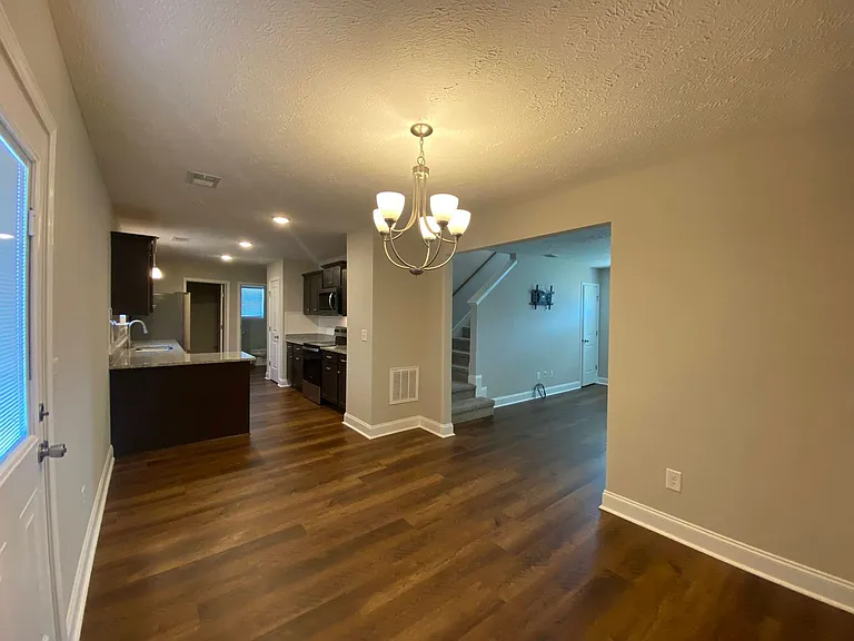 1008 Berra Dr — Photo 5