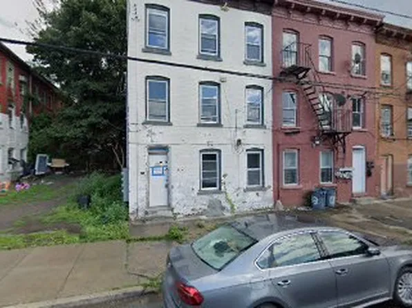 131 William St APT 1, Newburgh, NY 12550
