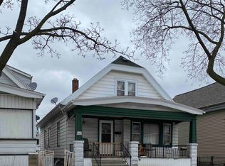 2120 W Rogers St, Milwaukee, WI 53204
