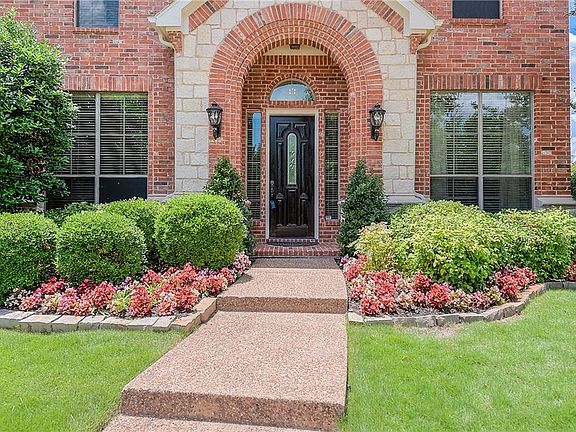 3rd image of 205 Haddington Ln