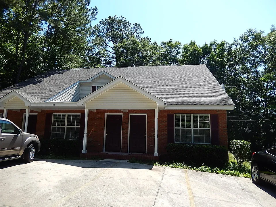 591 Fulton Rd #B