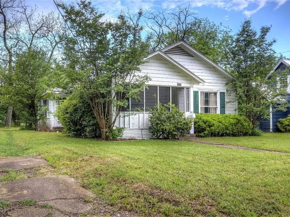 312 Moore St S, Sulphur Springs, TX 75482