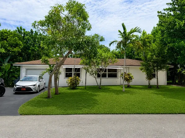 550 SW Natura Ave, Deerfield Beach, FL 33441
