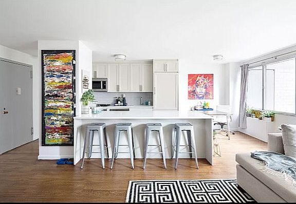 3rd image of 95 W 95th St APT 18G