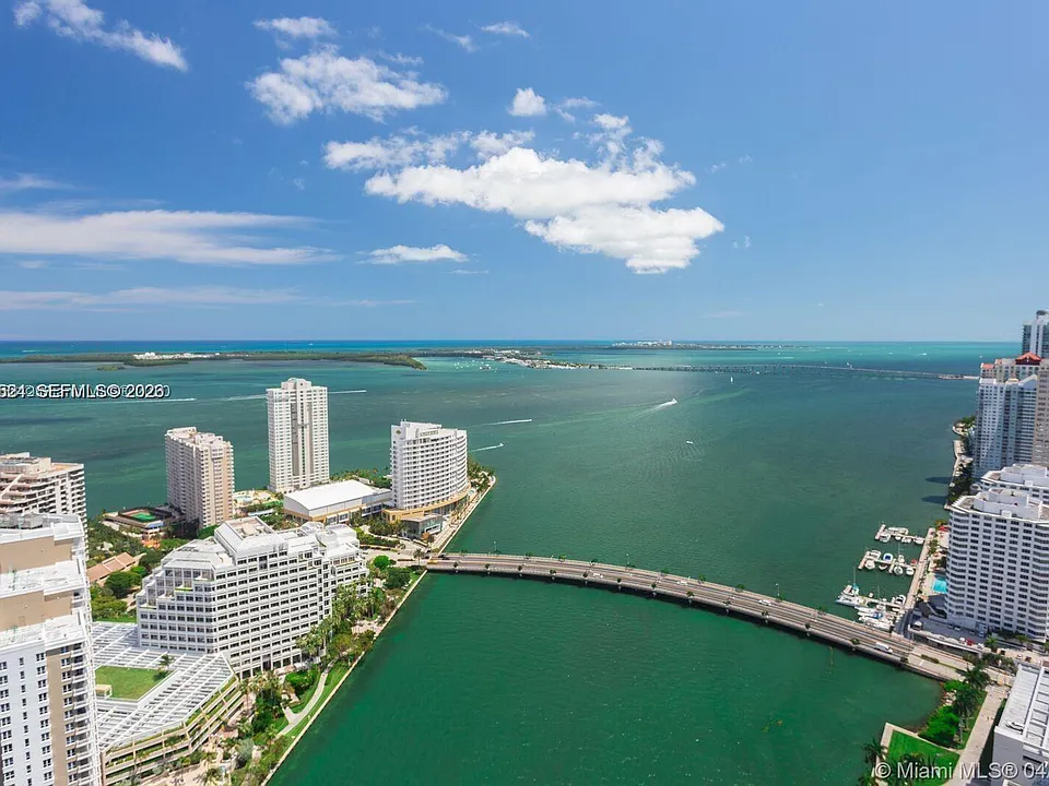 495 Brickell Ave #2702