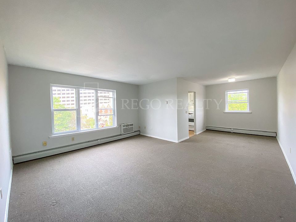 1st image of 55 Morris St APT C1