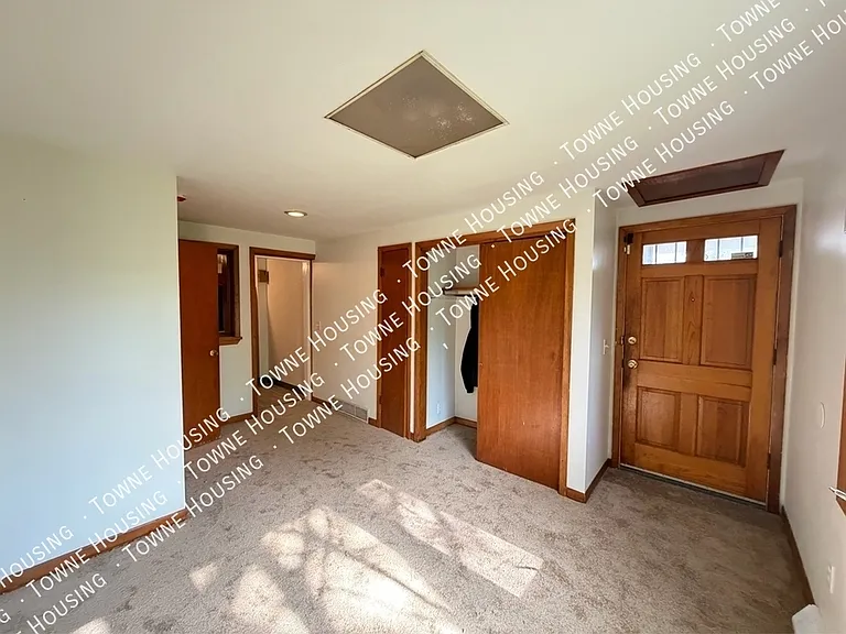 26 Janet St #RIGHT — Photo 3