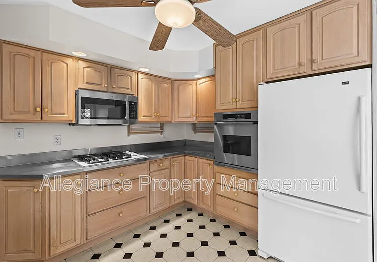 3548 N Valley St — Photo 13