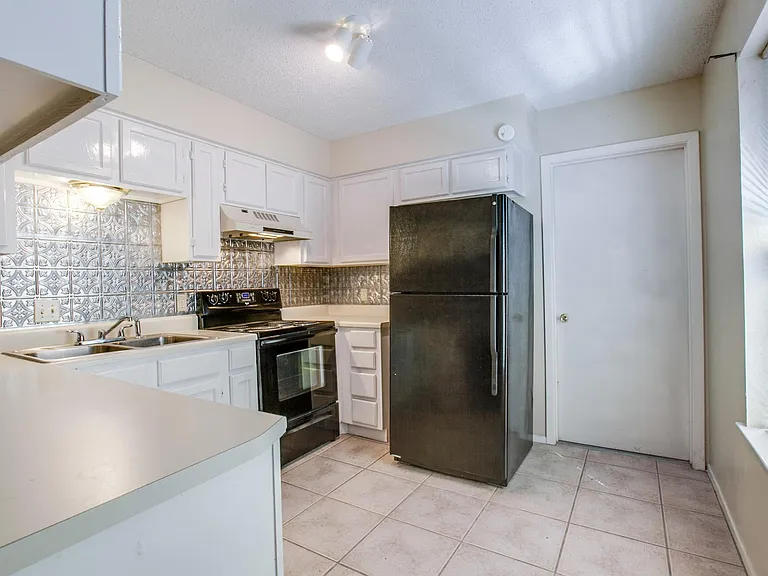 4817 Fletcher Ave — Photo 18