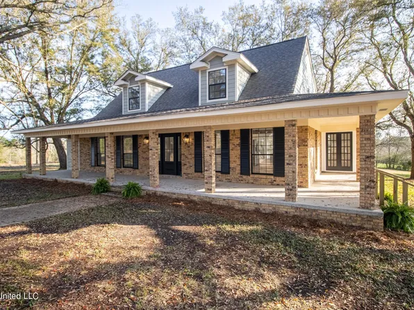 24161 Lake Cross Dr, Gulfport, MS 39503