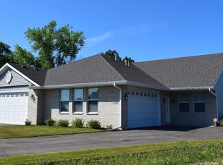 5102 Homestretch Dr, Loves Park, IL 61111