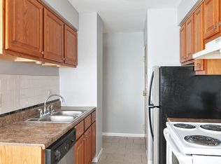 37 Rockford Ave #16, Forest Park, IL 60130