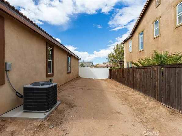 8507 Stockton Ave, Hesperia, CA 92344