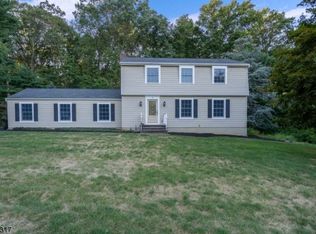 77 Norma Rd, Hampton, NJ 08827