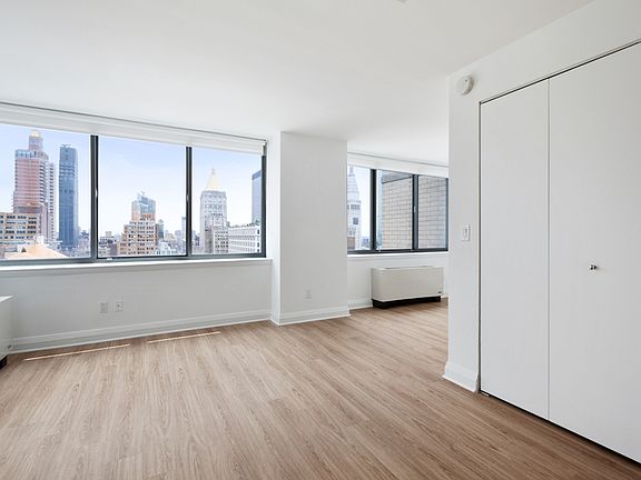 4th image of 800 6th Ave #16H