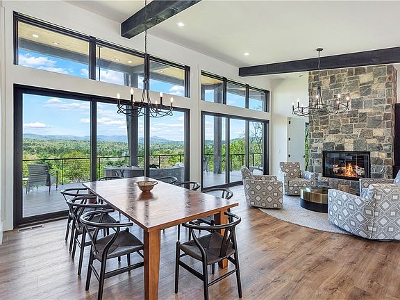 8th image of 231 Keowee Turtlehead Rd