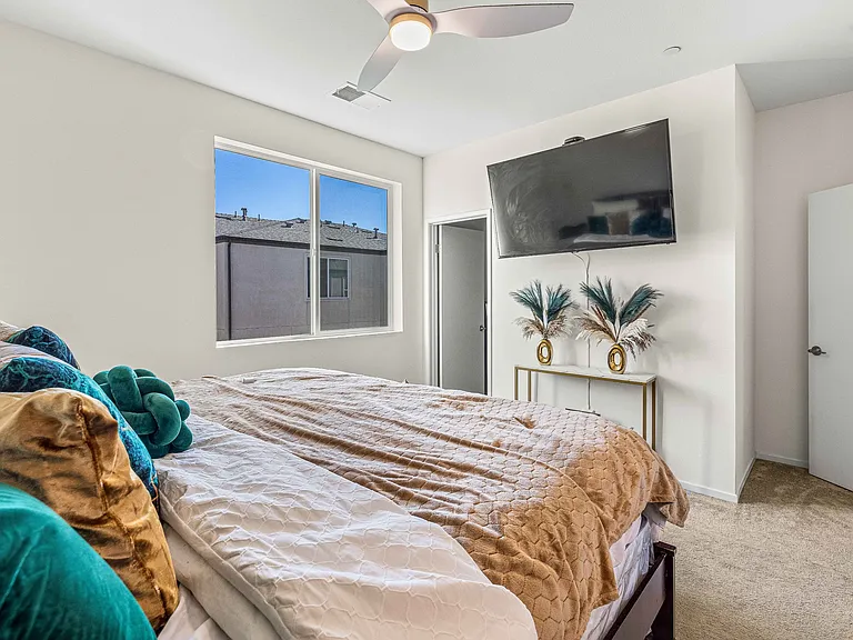 5224 Beachfront Cove St — Photo 19