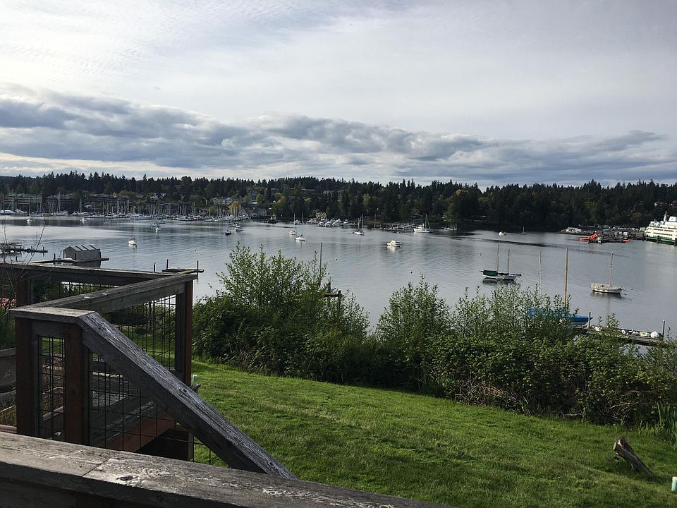 1st image of 4731 NE Eagle Harbor Dr