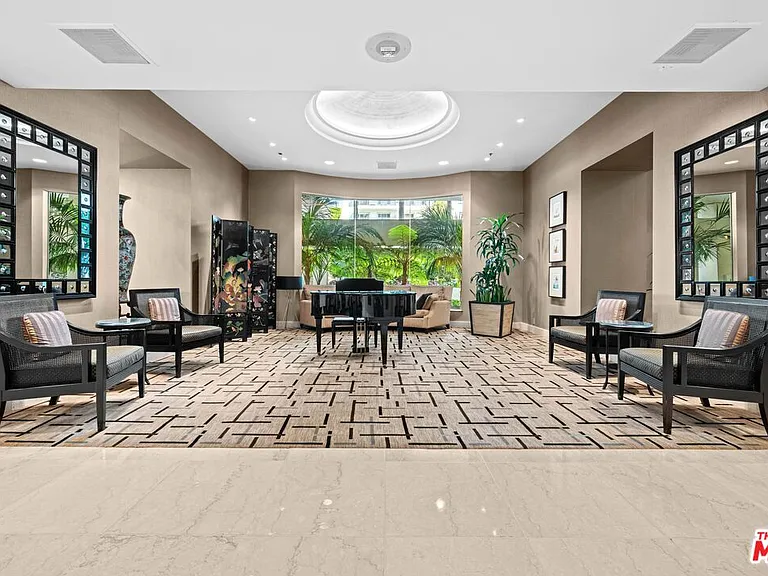 10724 Wilshire Blvd #Penthouse 1505 — Photo 51