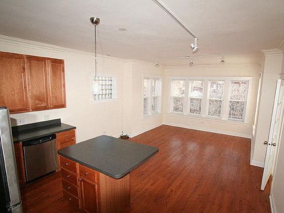 2nd image of 4926 N Albany Ave APT 3N