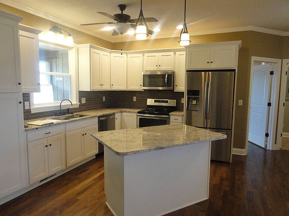2nd image of 108 Caswell Dr