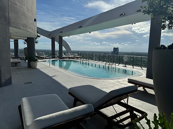 3rd image of 2678 Tigertail Ave #204