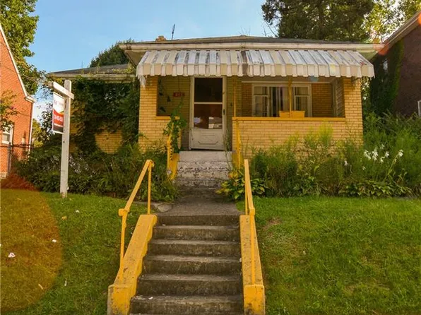 348 Halcomb Ave, Clairton, PA 15025