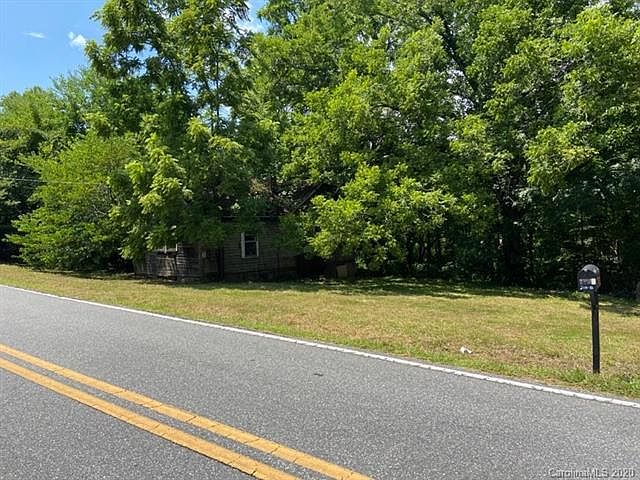 2nd image of 205 Catawba St