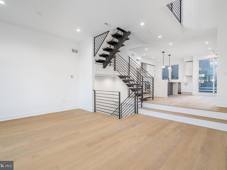 1st image of 2508 E Cumberland St #6