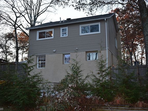 5th image of 9 Northwestern Trl