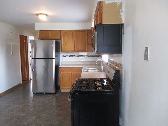 5th image of 32 E 137th St #2