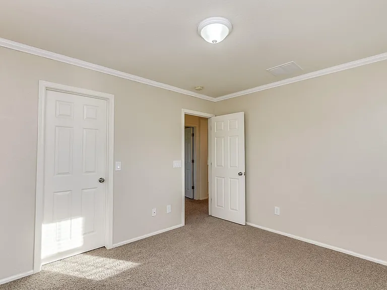 869 E Doral Ct — Photo 16